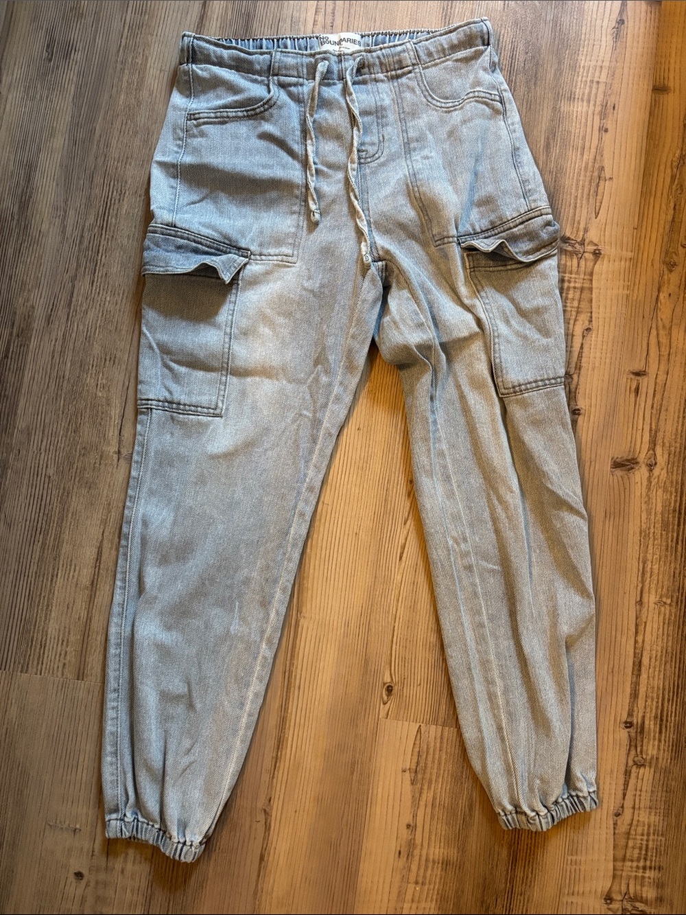 No Boundaries Light Gray Cargo Jogger Jeans